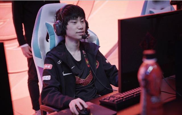 通过这种形 通过这种形