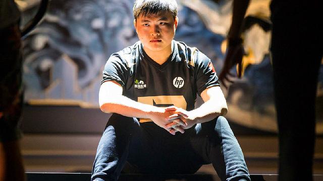 曼联斥资约 曼联斥资约